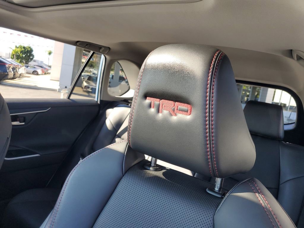 Used 2022 Toyota RAV4 TRD Off-Road image 29