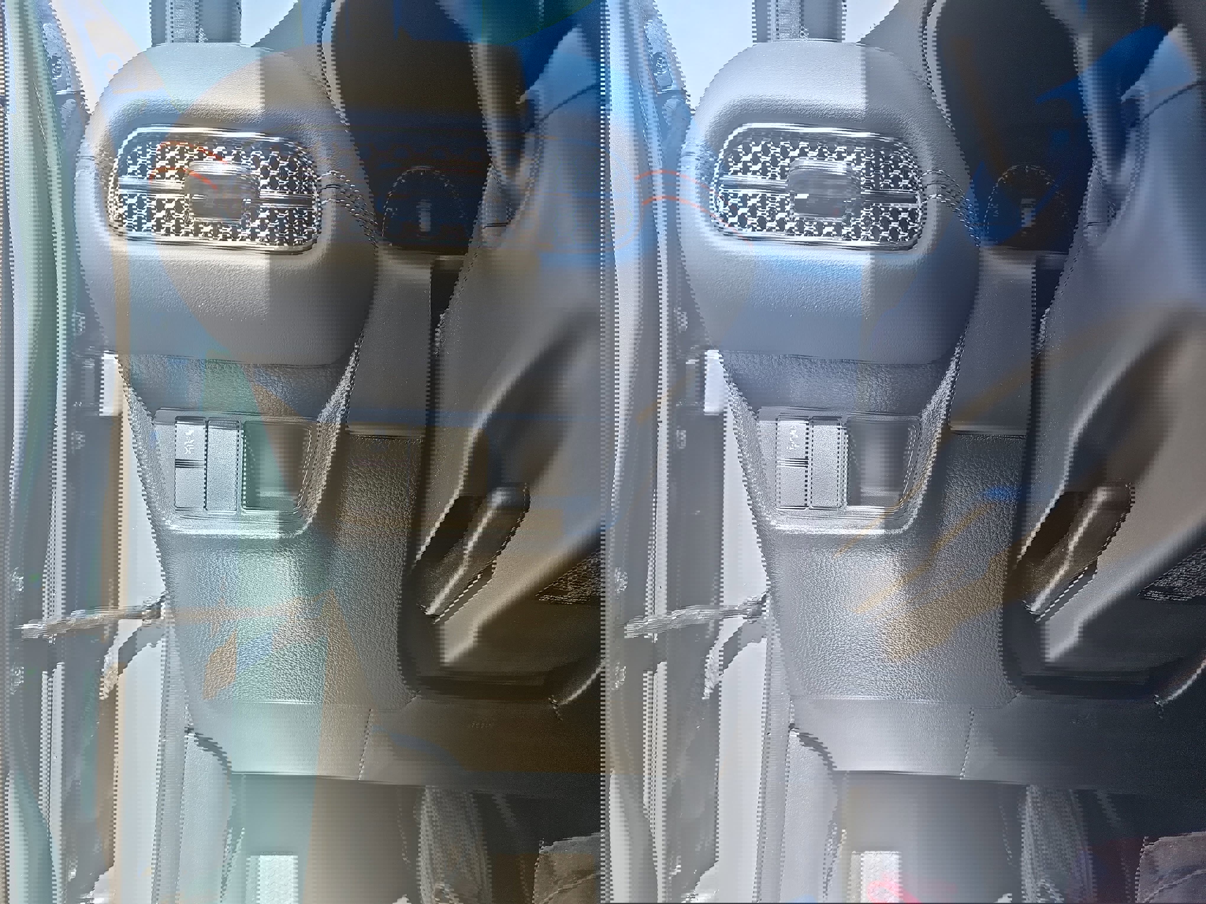 Used 2025 Honda HR-V Sport image 26