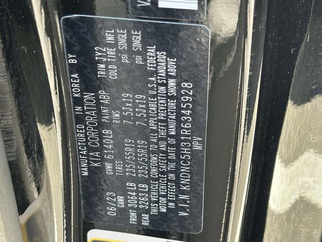 Used 2024 Kia Carnival EX FWD image 22