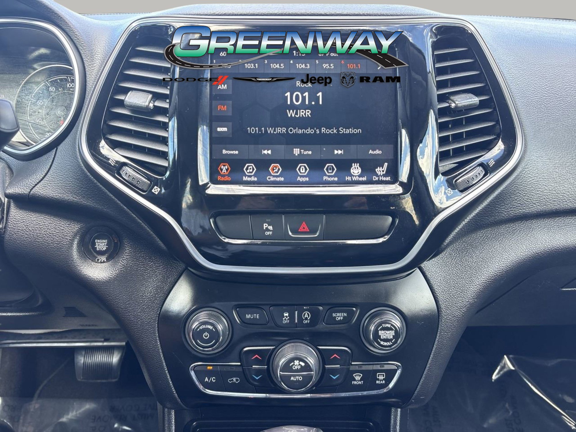 Used 2020 Jeep Cherokee Limited image 14