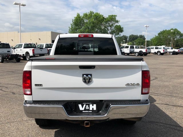 Used 2017 RAM 1500 Classic SLT image 8