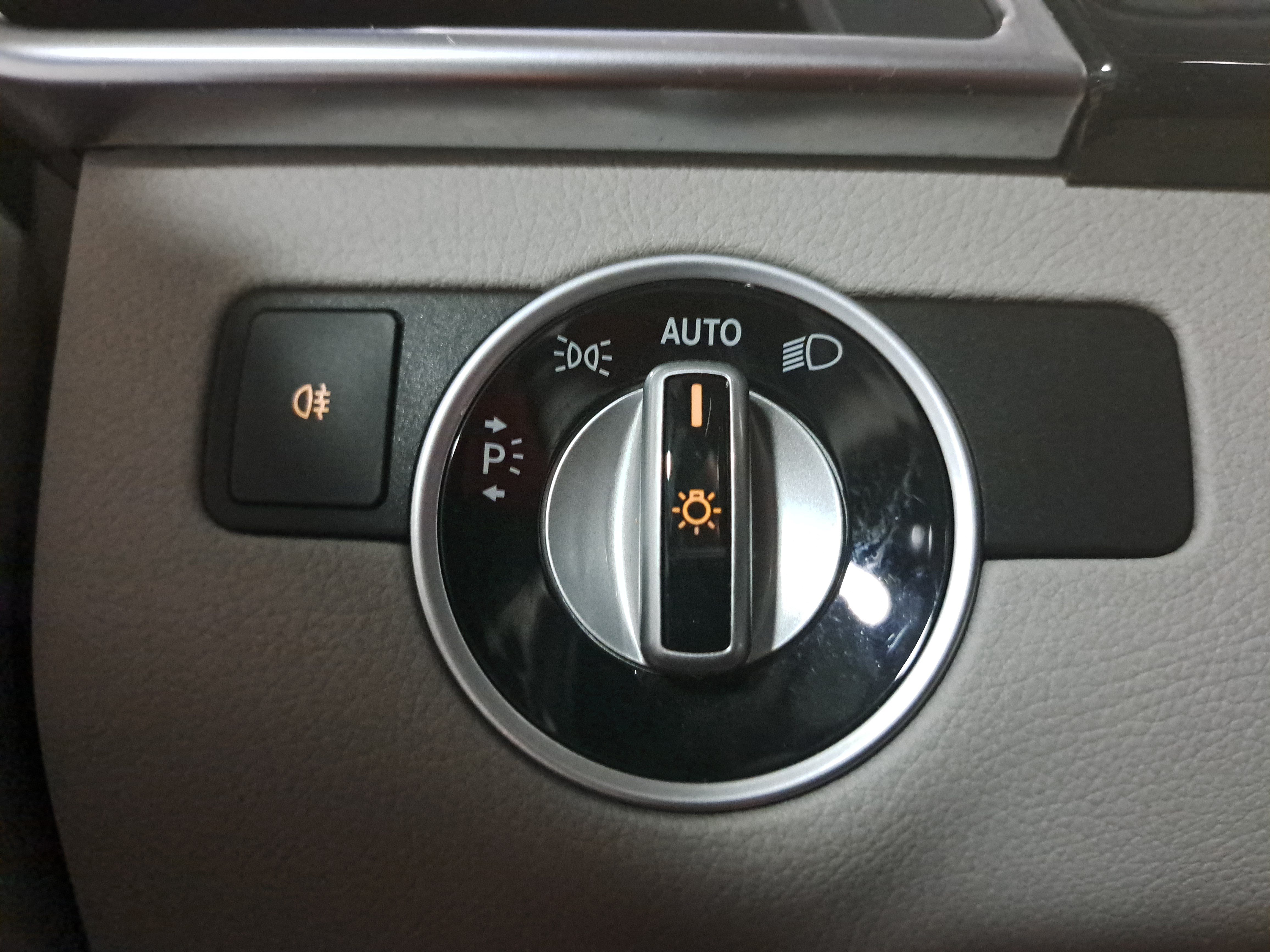 Used 2015 Mercedes-Benz ML 350 4MATIC image 25