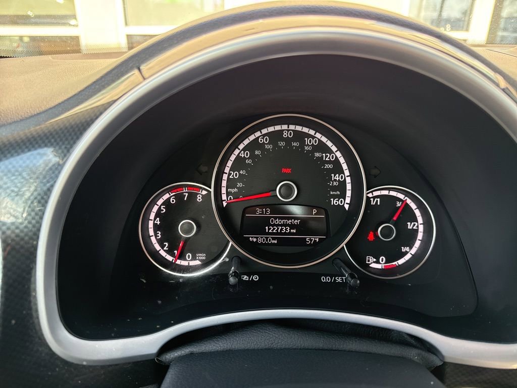 Used 2014 Volkswagen Beetle R-Line image 11