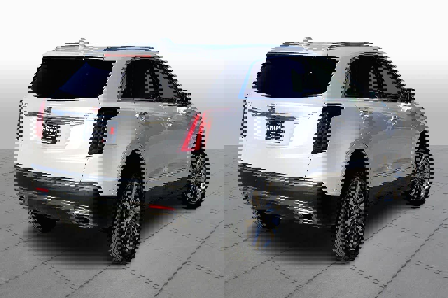 Used 2025 Cadillac XT5 Premium Luxury w/ Technology Package image 12