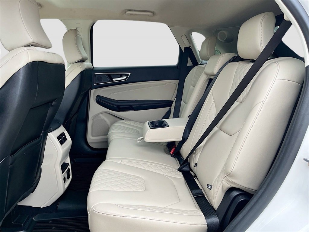 Used 2024 Ford Edge Titanium image 24