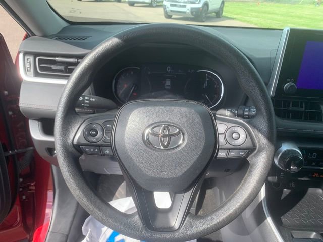 Used 2023 Toyota RAV4 XLE image 15