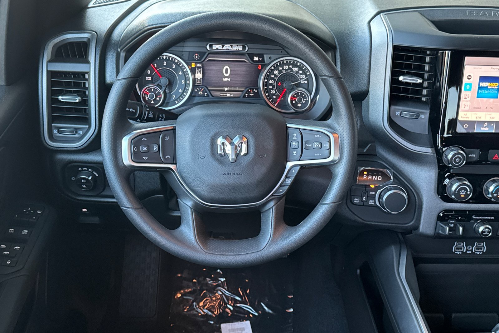New 2027 RAM 1500 Express AWD/4WD image 13