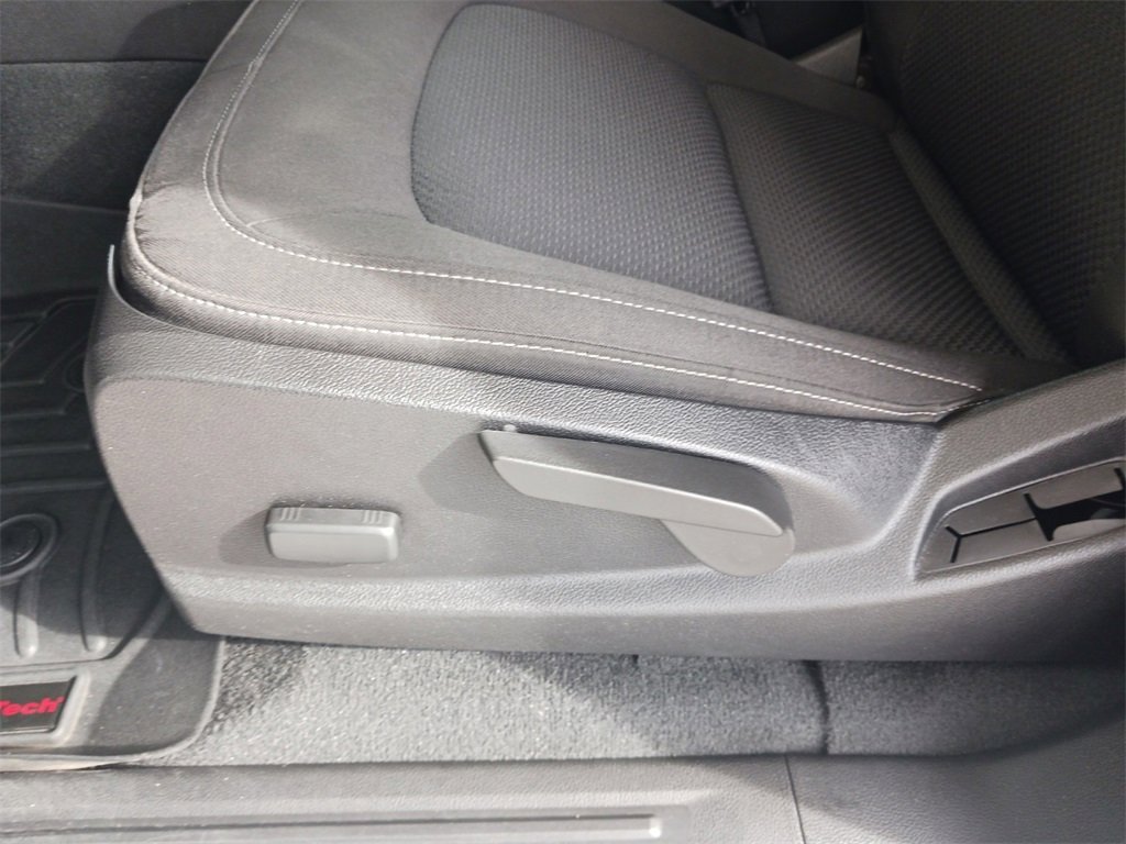 Used 2019 Chevrolet Colorado LT w/ LT Convenience Package image 30