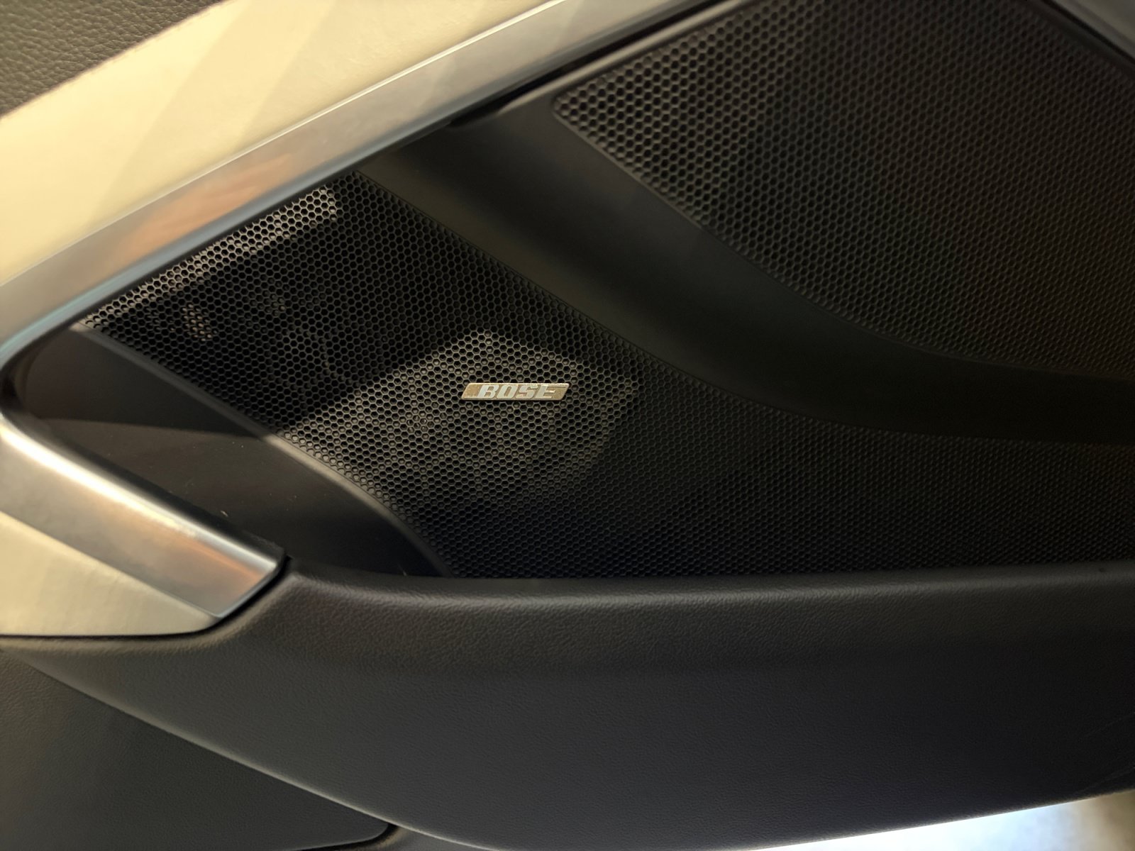 Certified 2025 Porsche 718 Cayman RWD image 46