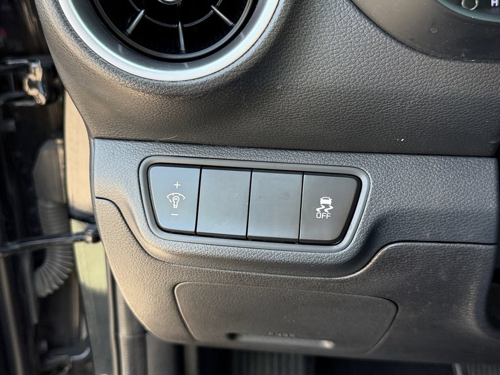 Used 2023 Kia Forte LXS FWD image 30
