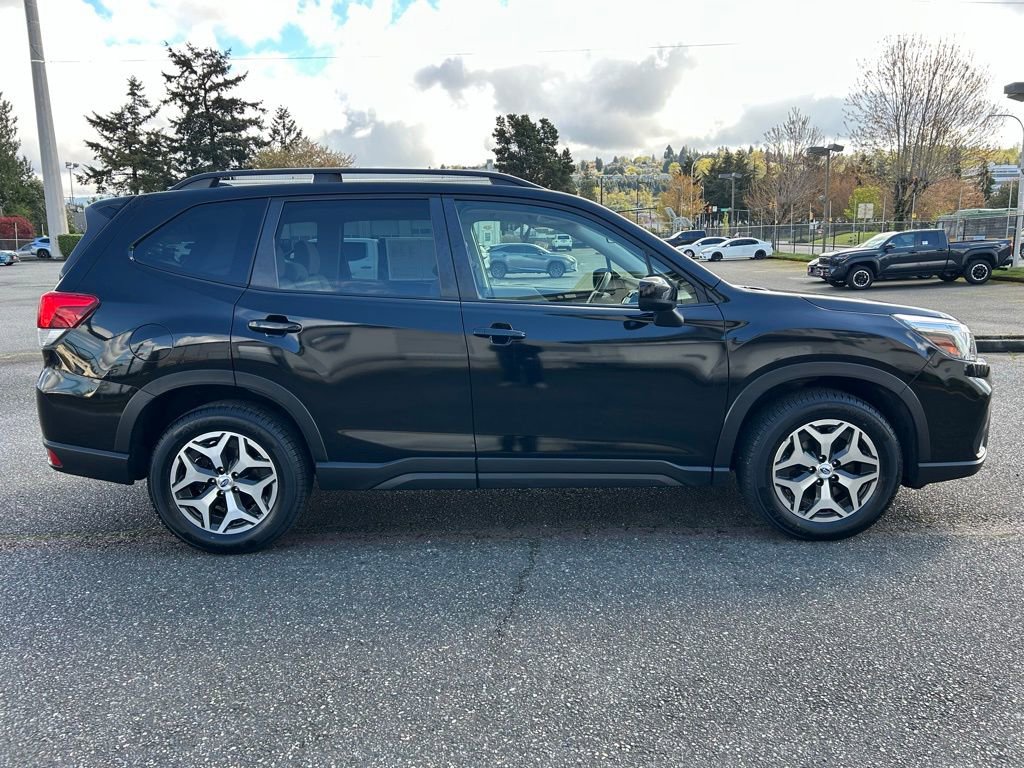 Used 2021 Subaru Forester Premium AWD/4WD image 4
