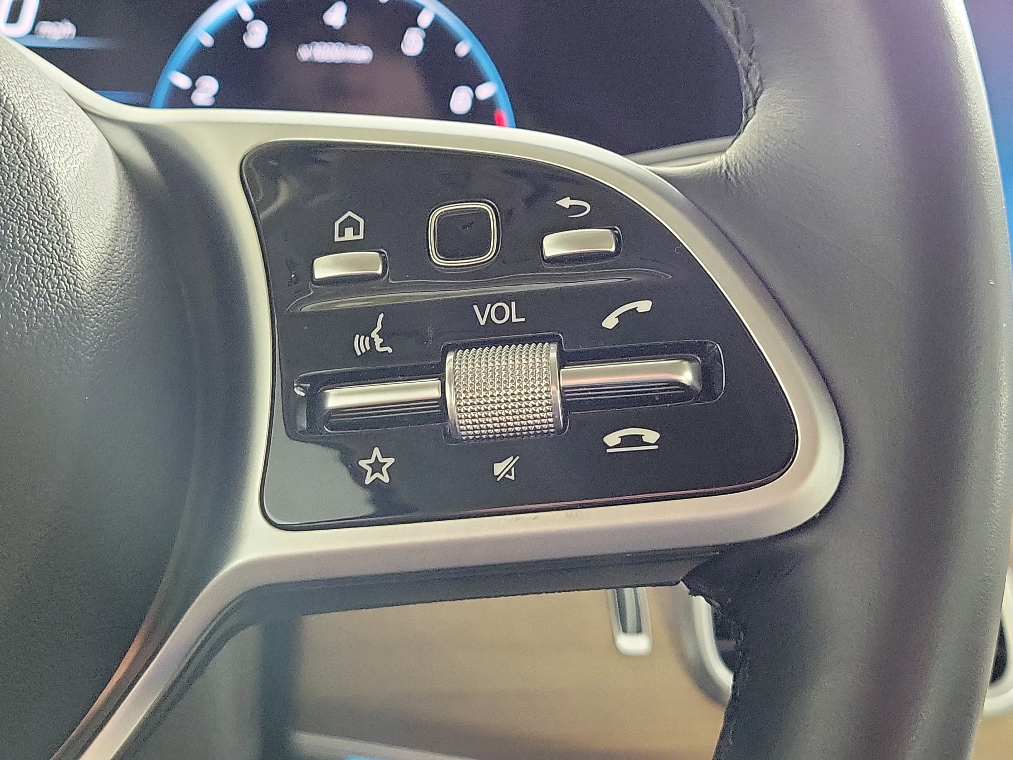 Used 2021 Mercedes-Benz GLE 350 4MATIC image 14