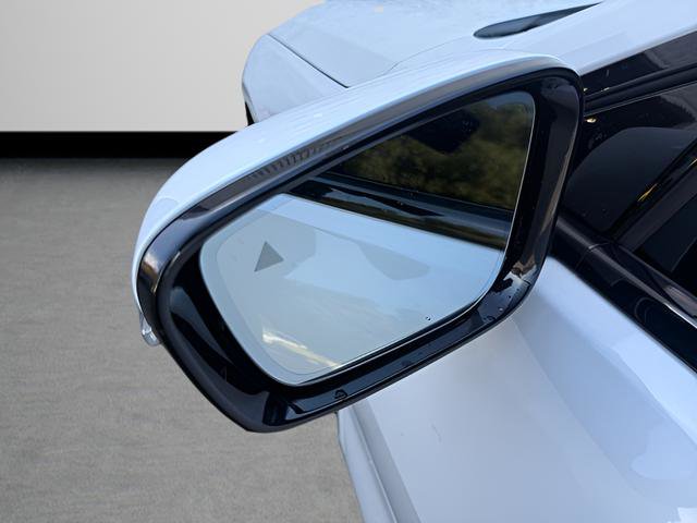 Used 2022 BMW M850i xDrive Coupe w/ Driving Assistance Package image 31