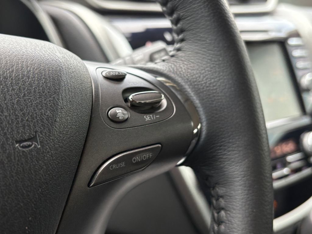 Used 2024 Nissan Murano SV w/ SV Midnight Edition Package image 18