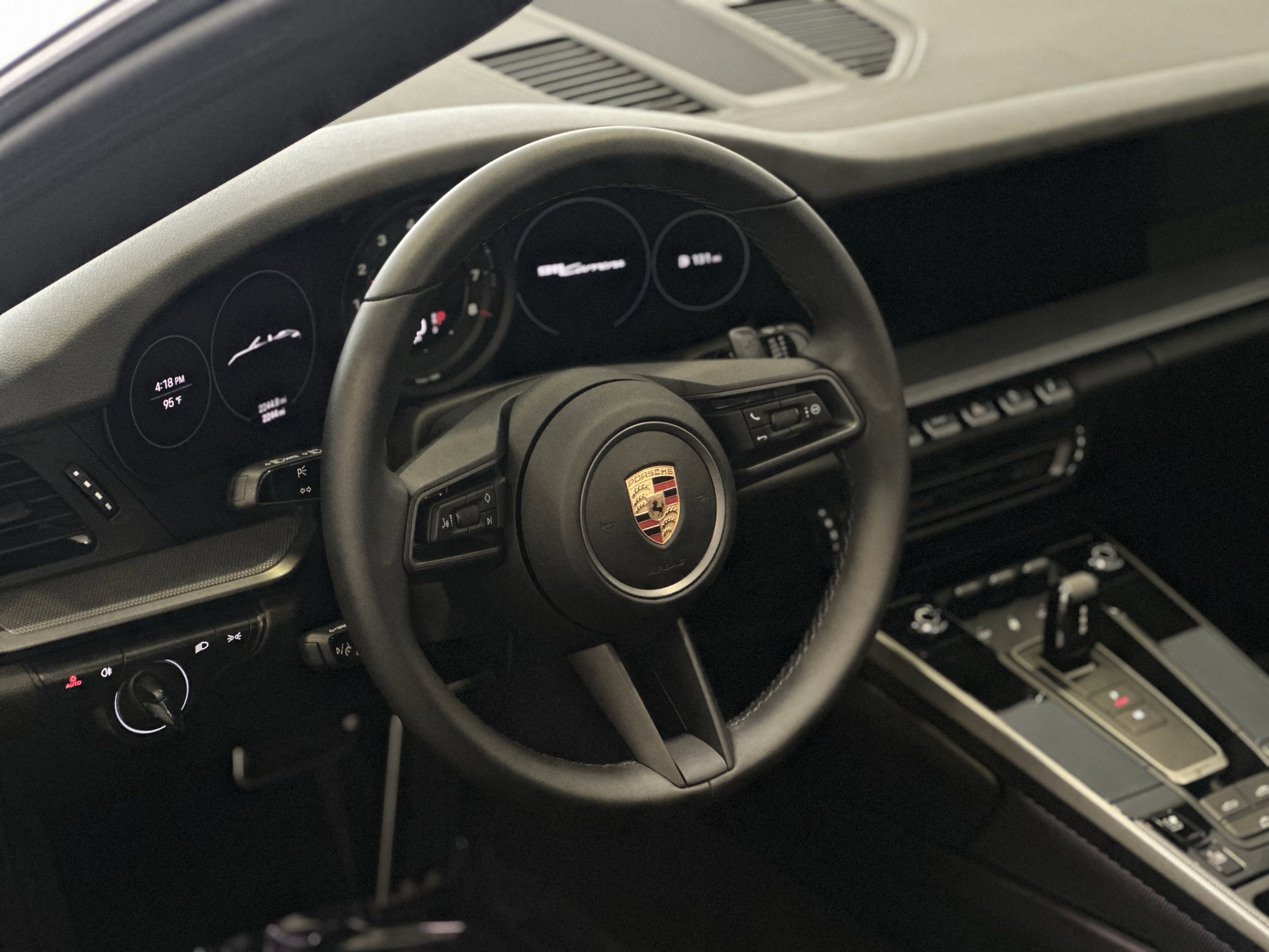 Used 2023 Porsche 911 Carrera image 18