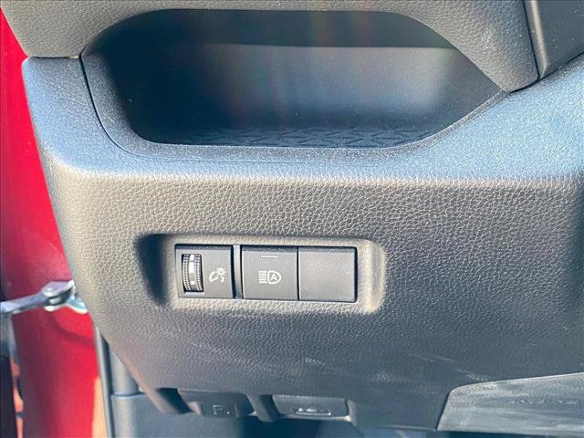 Used 2021 Toyota RAV4 LE w/ Carpet Mat Package (TMS) FWD image 27