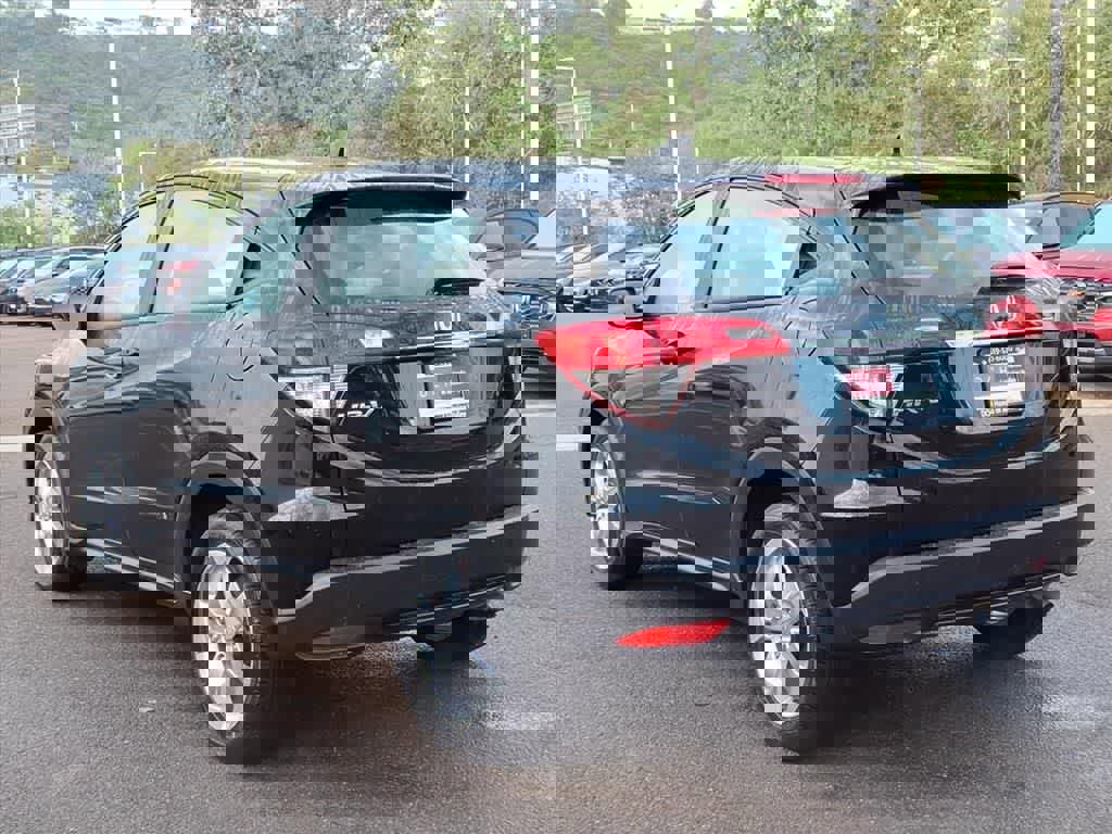 Used 2021 Honda HR-V LX image 3