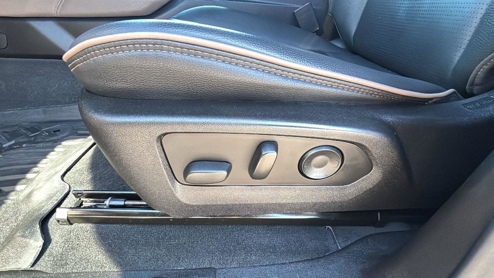 Used 2023 GMC Canyon Denali image 23