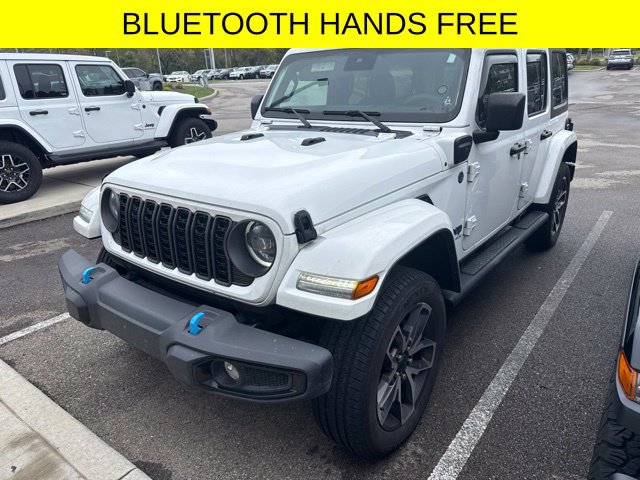 Used 2024 Jeep Wrangler Unlimited w/ Convenience Group AWD/4WD image 3