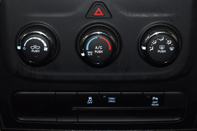 Used 2024 RAM 1500 Warlock AWD/4WD image 33