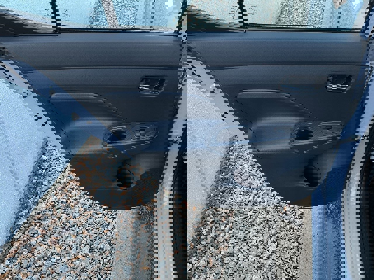 Used 2025 Nissan Versa SV image 17