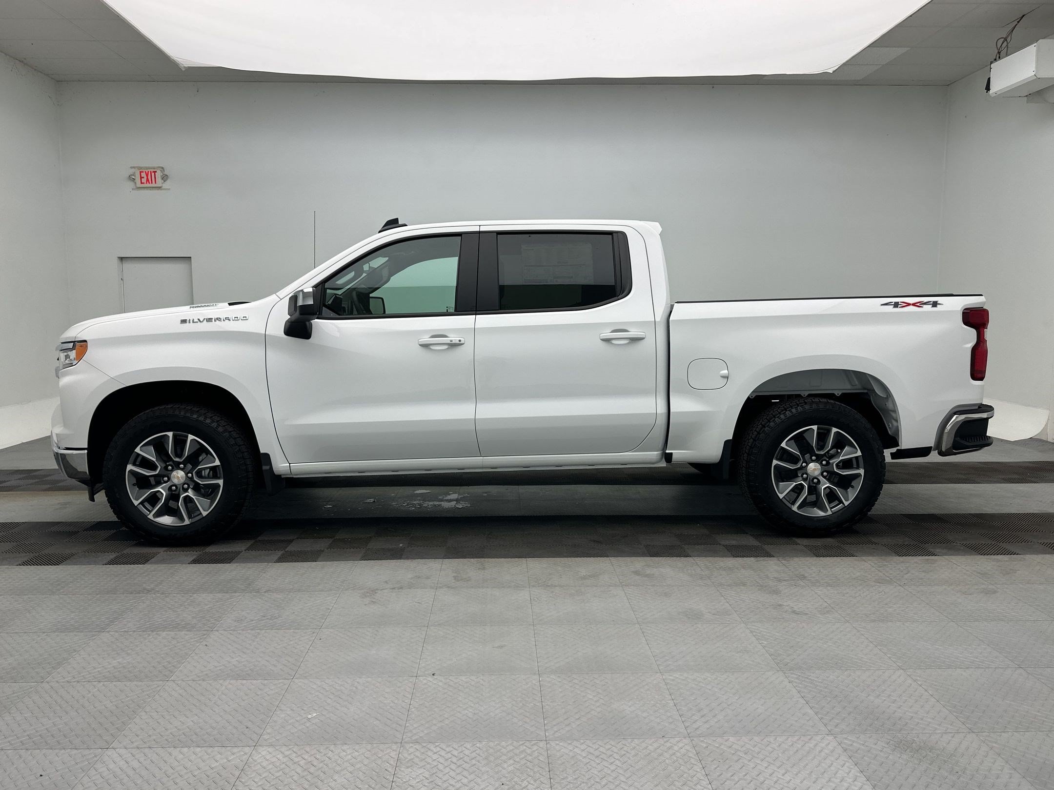 New 2026 Chevrolet Silverado 1500 LT AWD/4WD image 2
