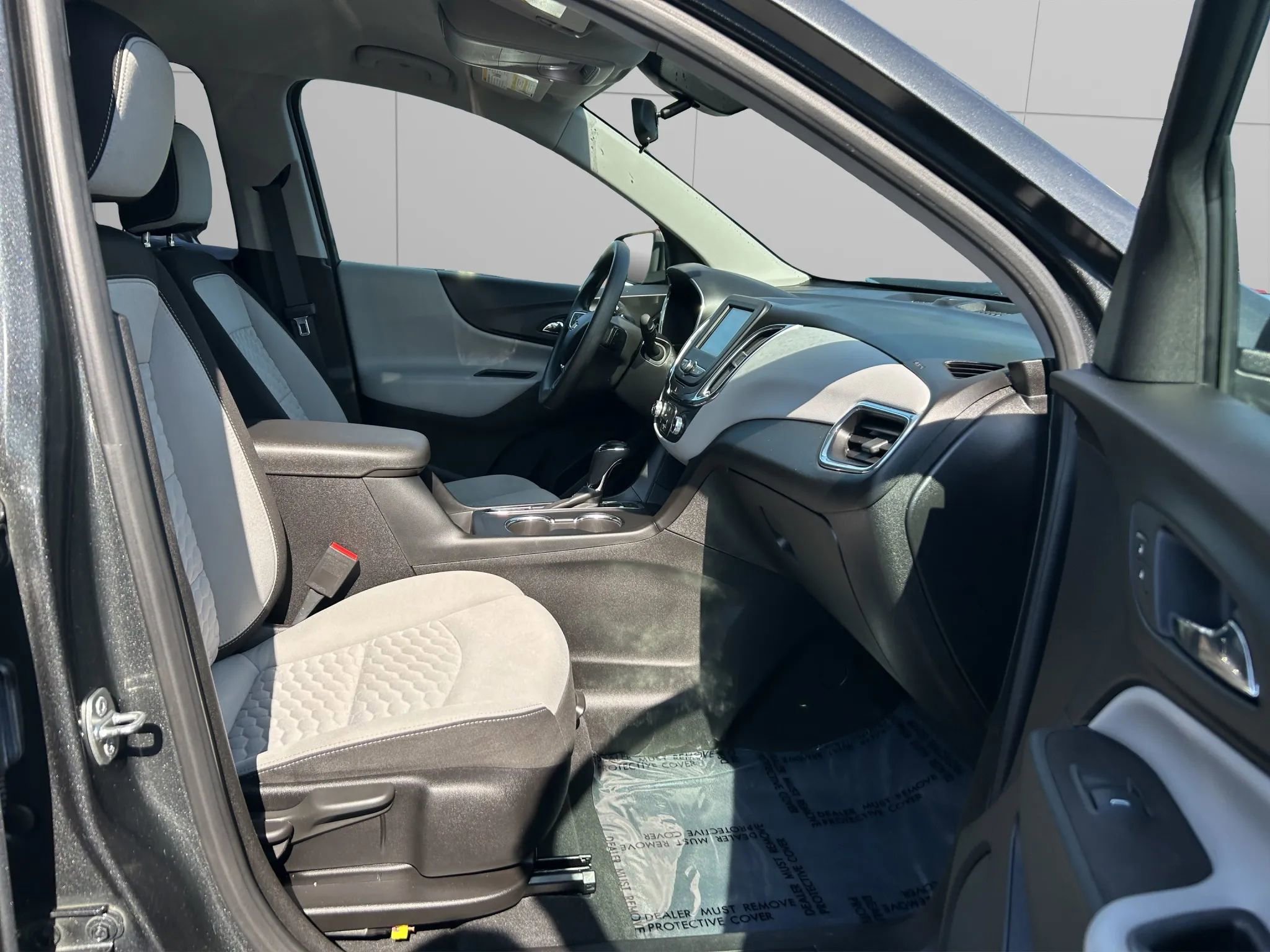 Used 2019 Chevrolet Equinox LS w/ LS Convenience Package image 11