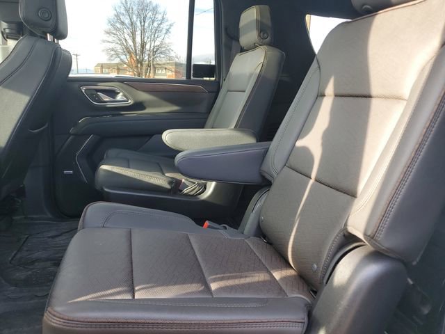 Used 2024 Chevrolet Suburban High Country AWD/4WD image 27