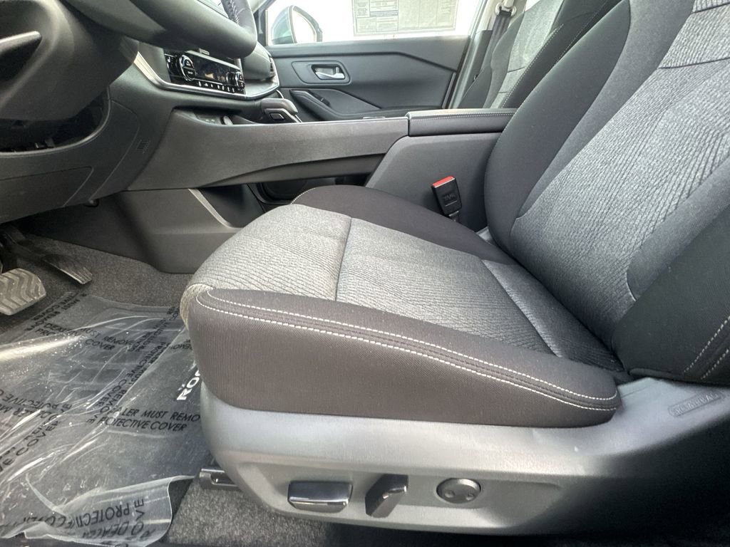 New 2026 Nissan Rogue SV image 12