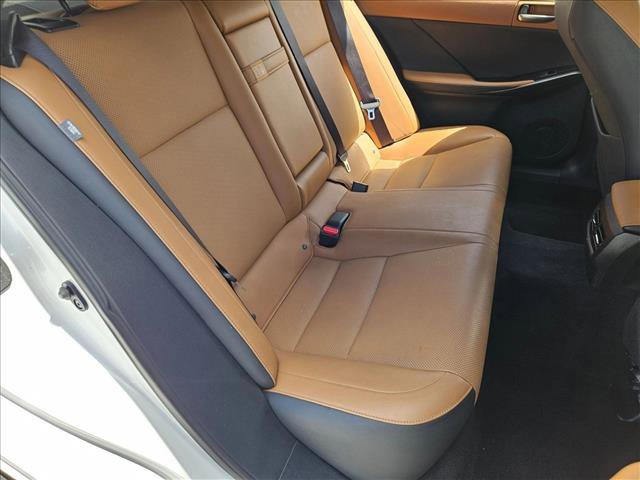Used 2022 Lexus IS 300 AWD w/ Premium Package image 18