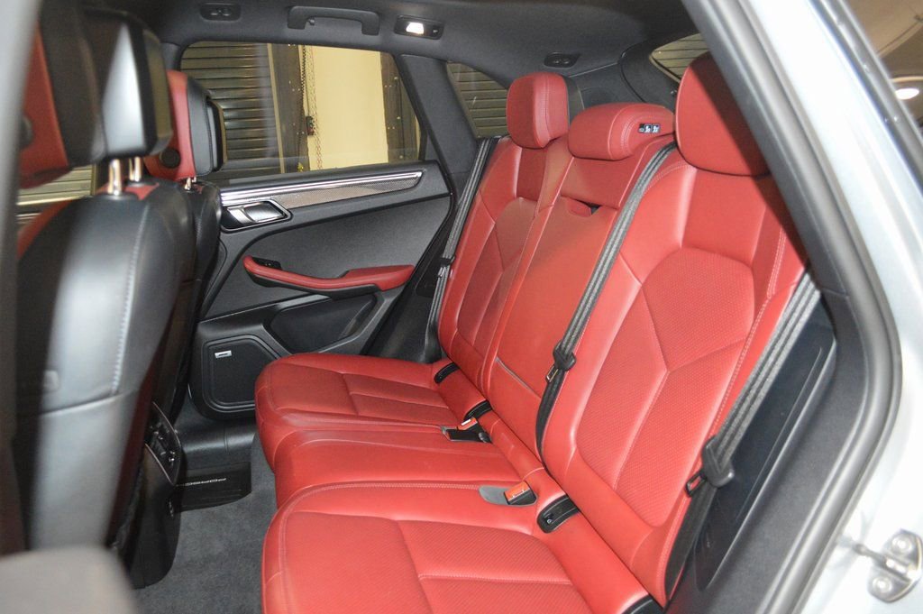 Certified 2023 Porsche Macan GTS AWD/4WD image 36