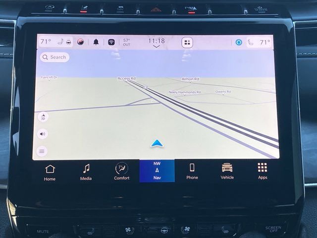 Used 2023 Jeep Grand Cherokee Overland w/ Luxury Tech Group IV AWD/4WD image 12