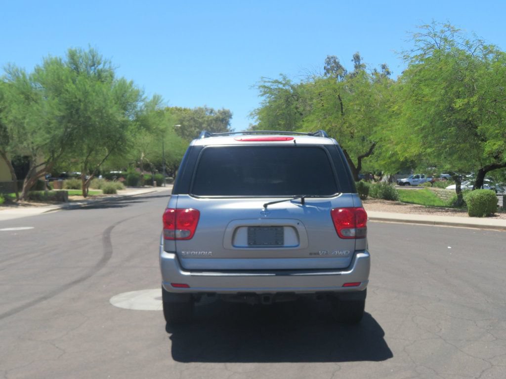 Used 2006 Toyota Sequoia SR5 AWD/4WD image 12