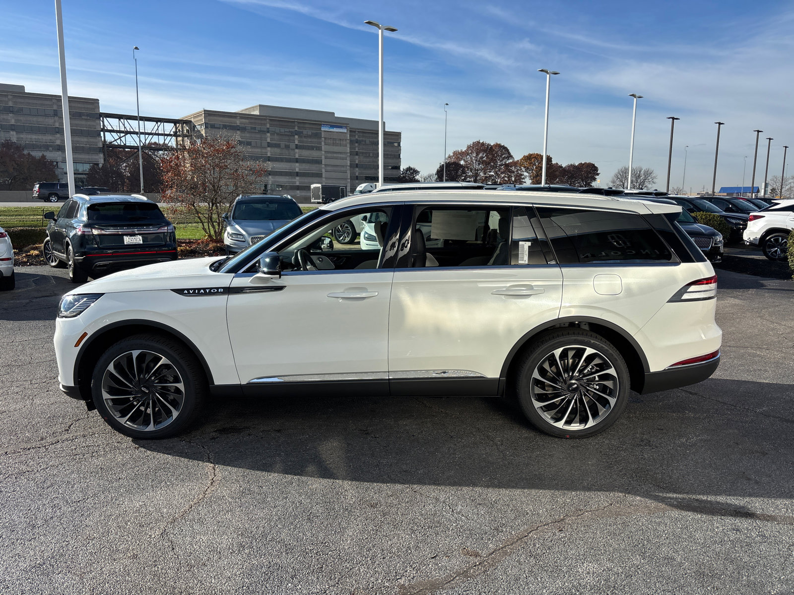 New 2026 Lincoln Aviator Reserve image 4