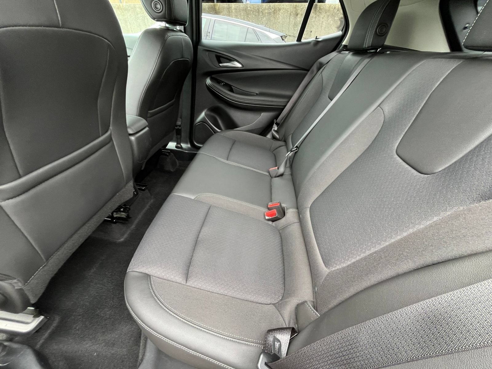 Used 2025 Buick Encore GX Preferred FWD image 27