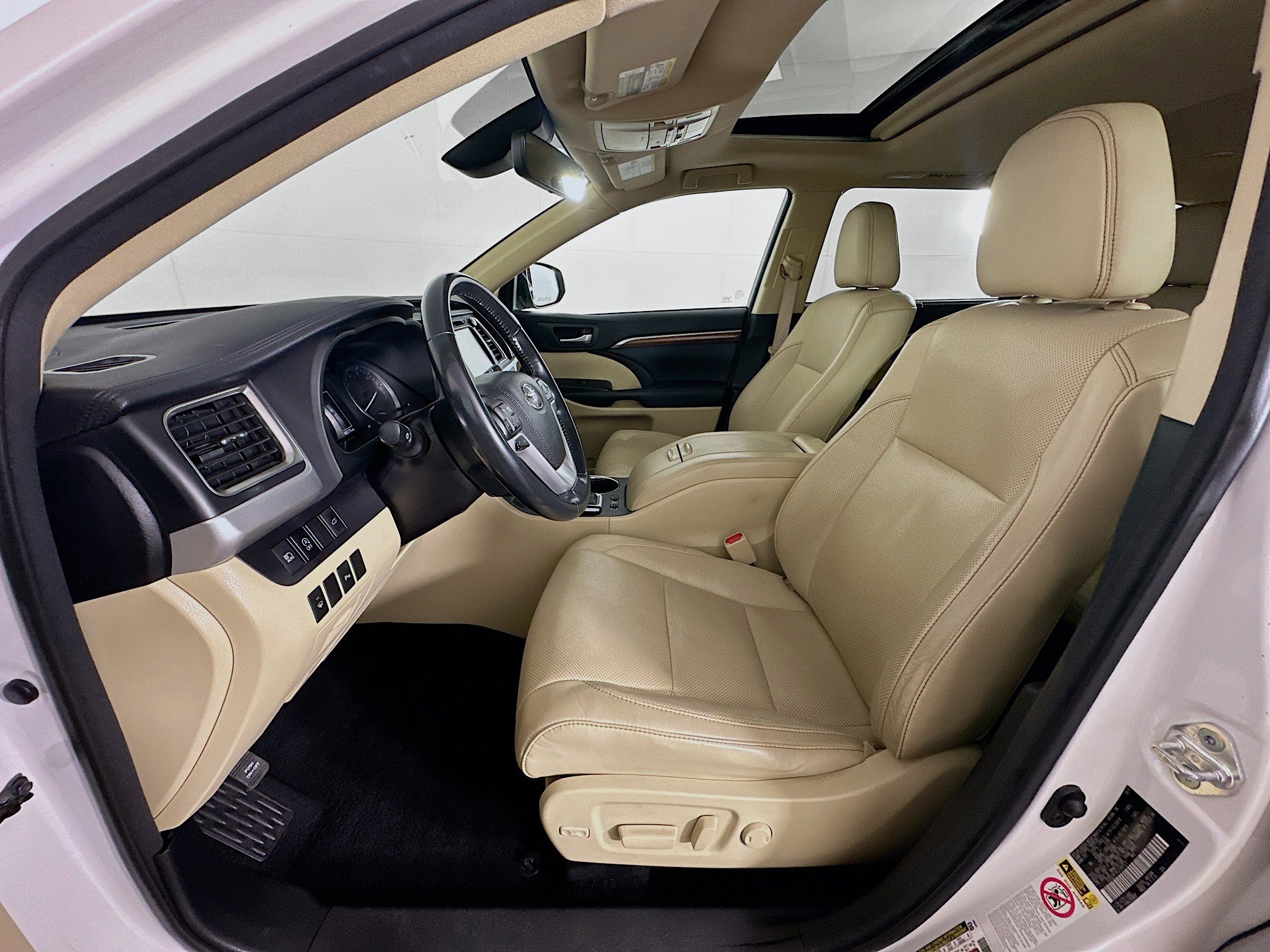 Used 2018 Toyota Highlander Limited image 13