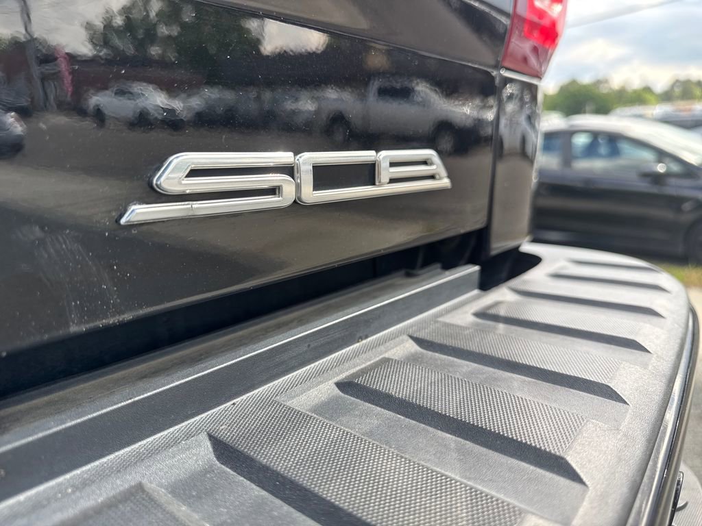 Used 2018 Chevrolet Silverado 1500 LTZ Z71 w/ LTZ Plus Package AWD/4WD image 21