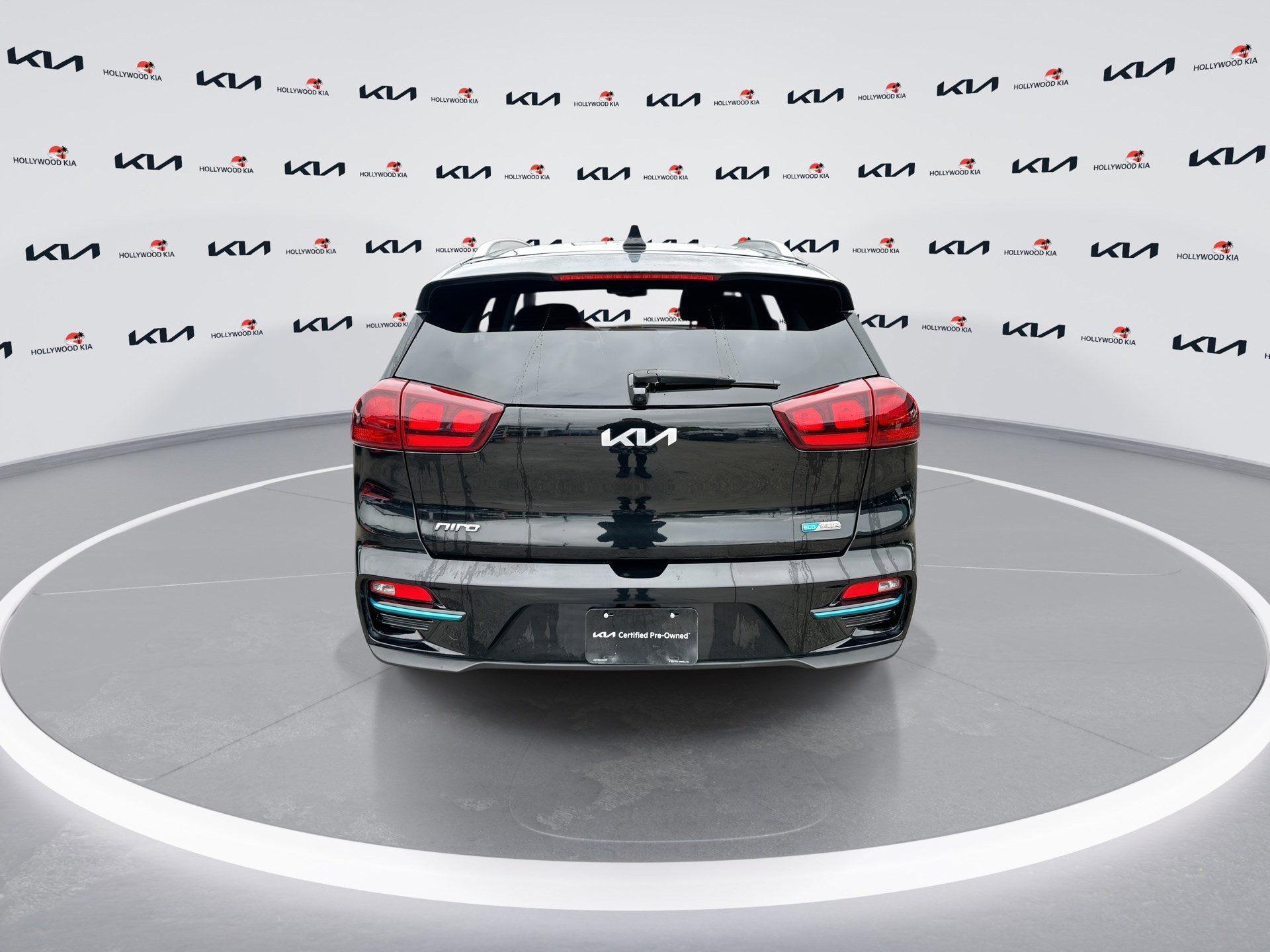 Used 2022 Kia Niro EX image 7