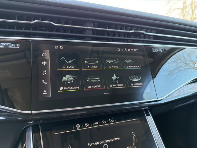 Used 2022 Audi Q7 2.0T Premium w/ Convenience Package image 17