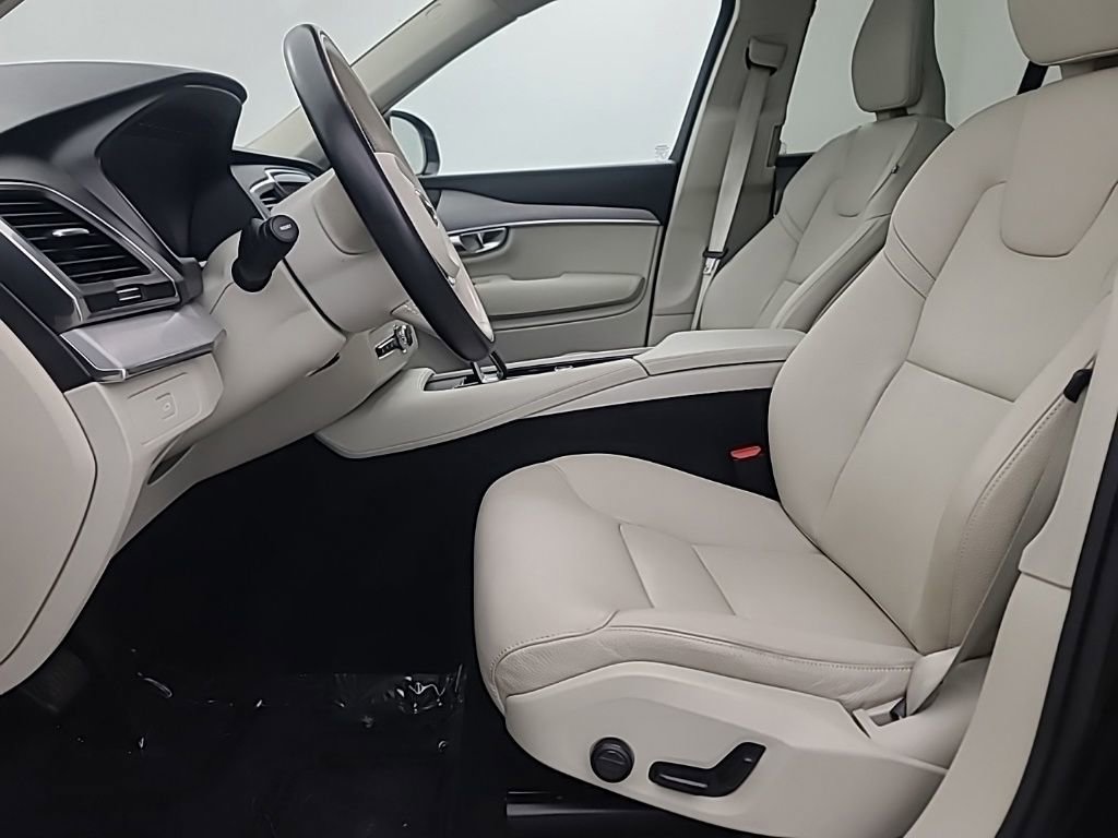 Used 2023 Volvo XC90 B5 Core w/ Protection Package Premier AWD/4WD image 29