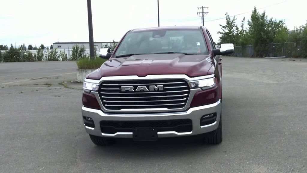 Certified 2025 RAM 1500 Laramie AWD/4WD image 3