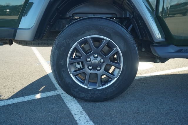 Used 2021 Jeep Gladiator Overland w/ LED Lighting Group image 43