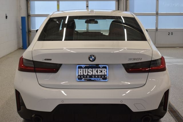 New 2026 BMW 330i xDrive Sedan w/ M Sport Package AWD/4WD image 11