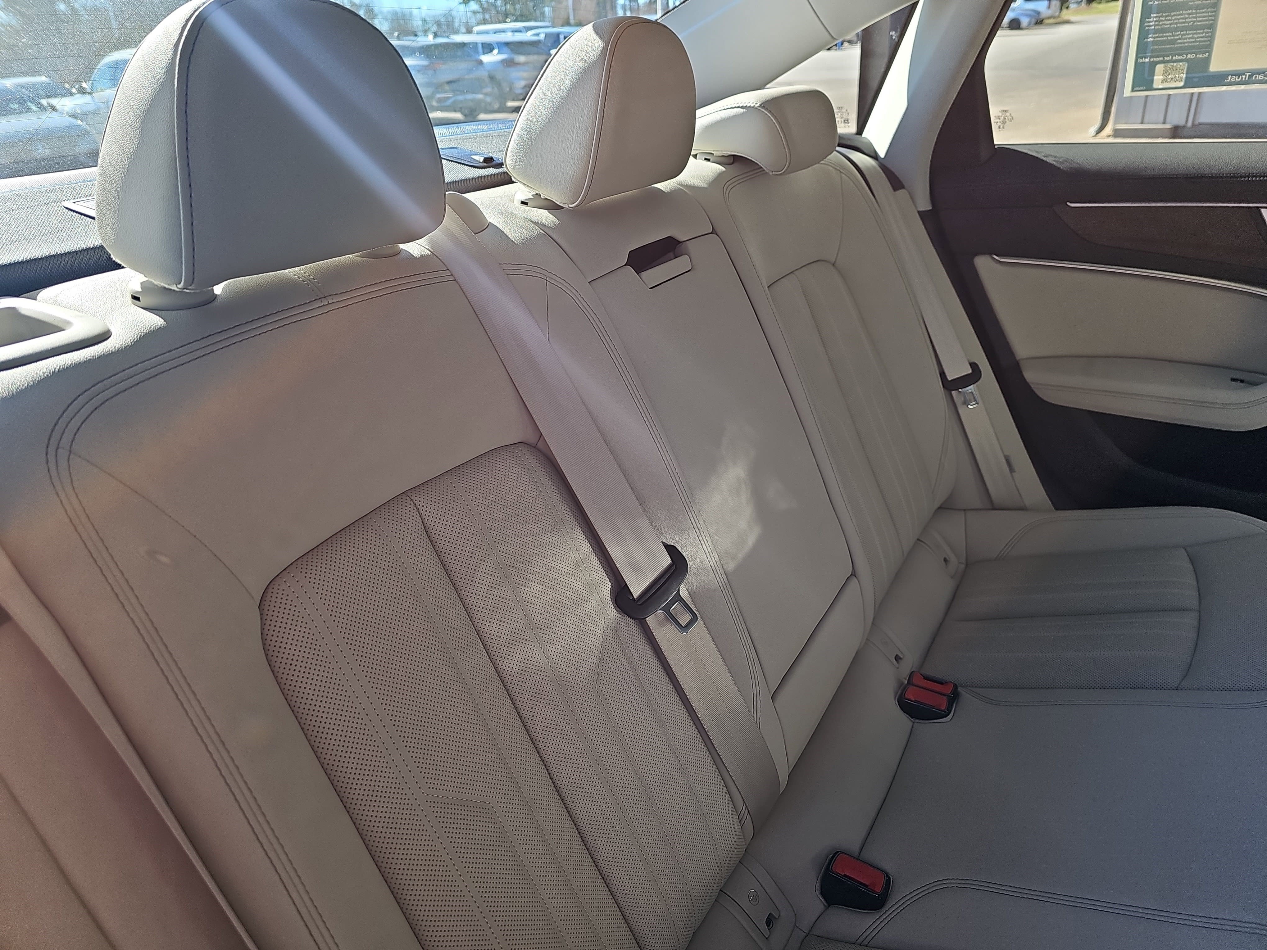 Used 2025 Audi A6 Premium Plus image 12