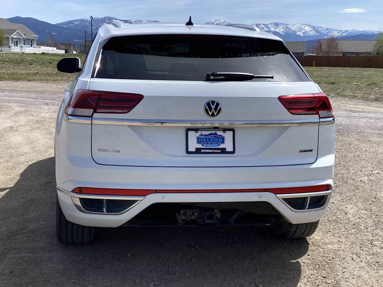 Used 2022 Volkswagen Atlas Cross Sport SEL R-Line image 13