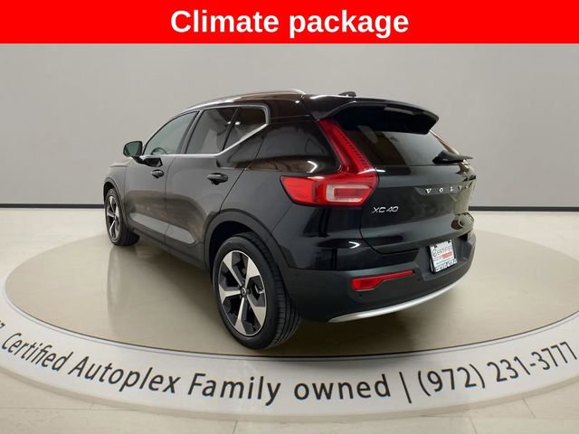 Used 2025 Volvo XC40 B5 Plus image 3