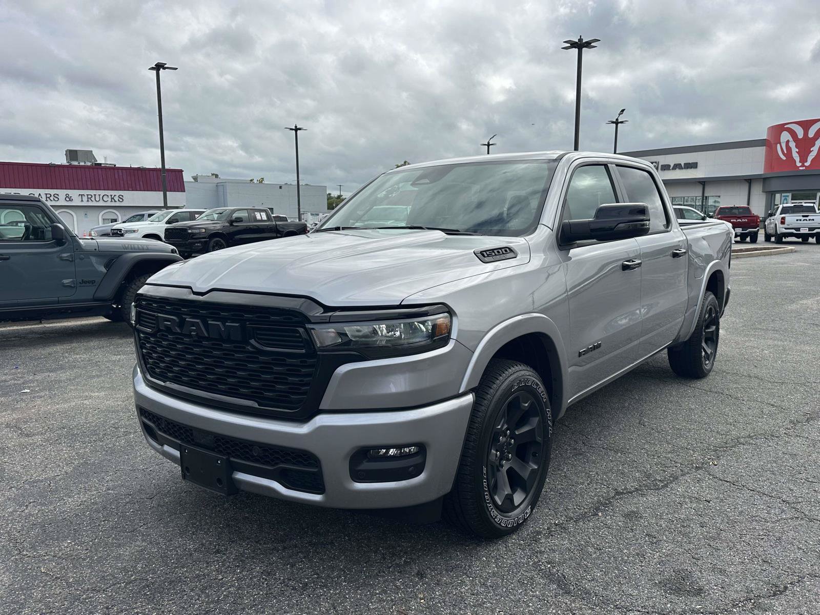 Used 2025 RAM 1500 Big Horn AWD/4WD image 4