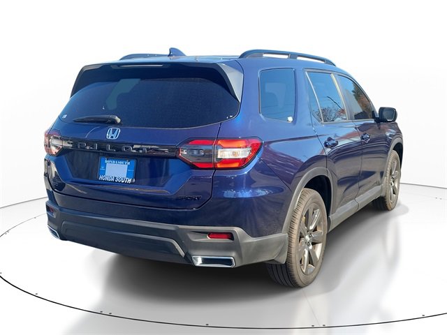 Used 2025 Honda Pilot Sport image 6