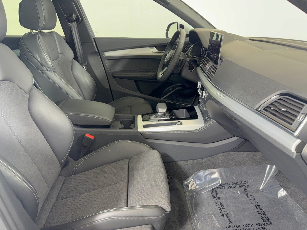 Certified 2024 Audi Q5 e Premium Plus w/ Premium Plus Package AWD/4WD image 30