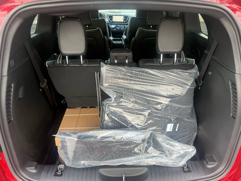 New 2026 Chrysler Pacifica Limited w/ S Appearance Package image 41